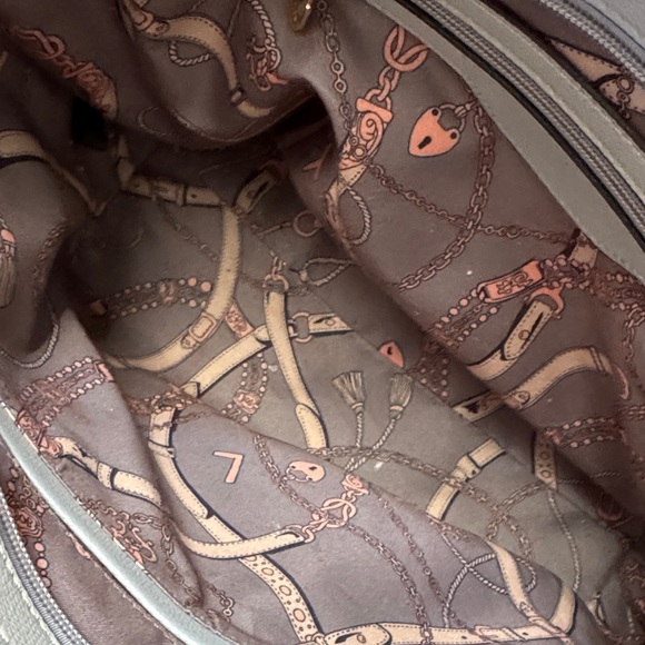 Elegant Grey and Black Women's Bag Set - Picture 3 of 7